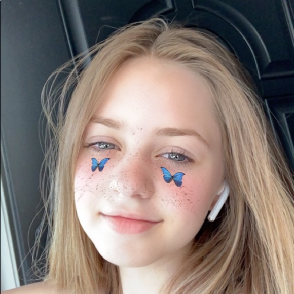 Meet your Posher, Angelina - Picture 1 of 1